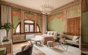 Residence 9